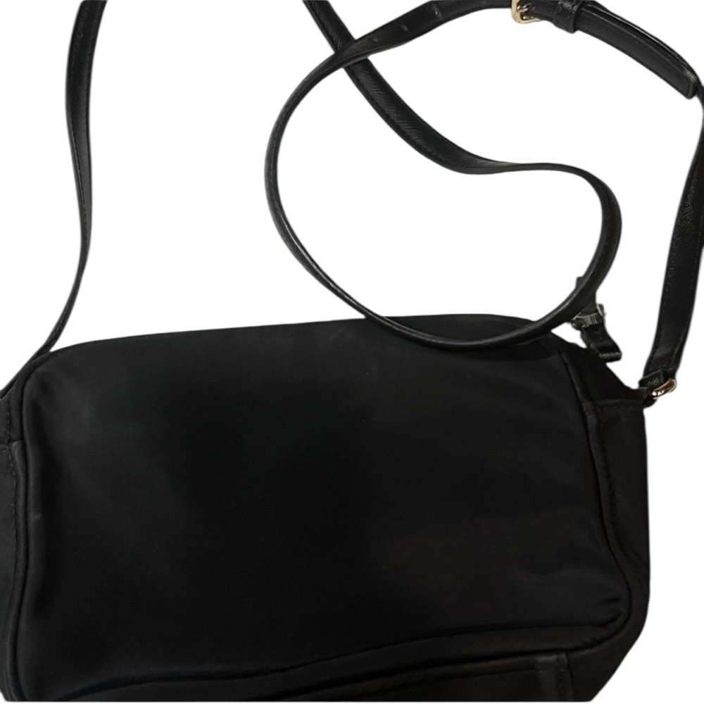 Kate Spade Nylon Crossbody Bag- zipper pull needs repair - Picture 2 of 7